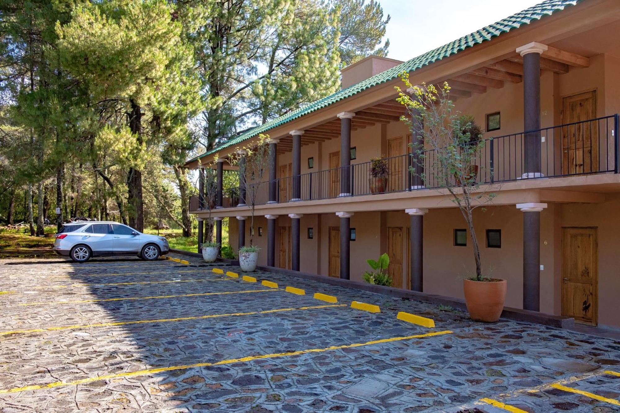 Zirahuen Forest And Resort Exterior photo