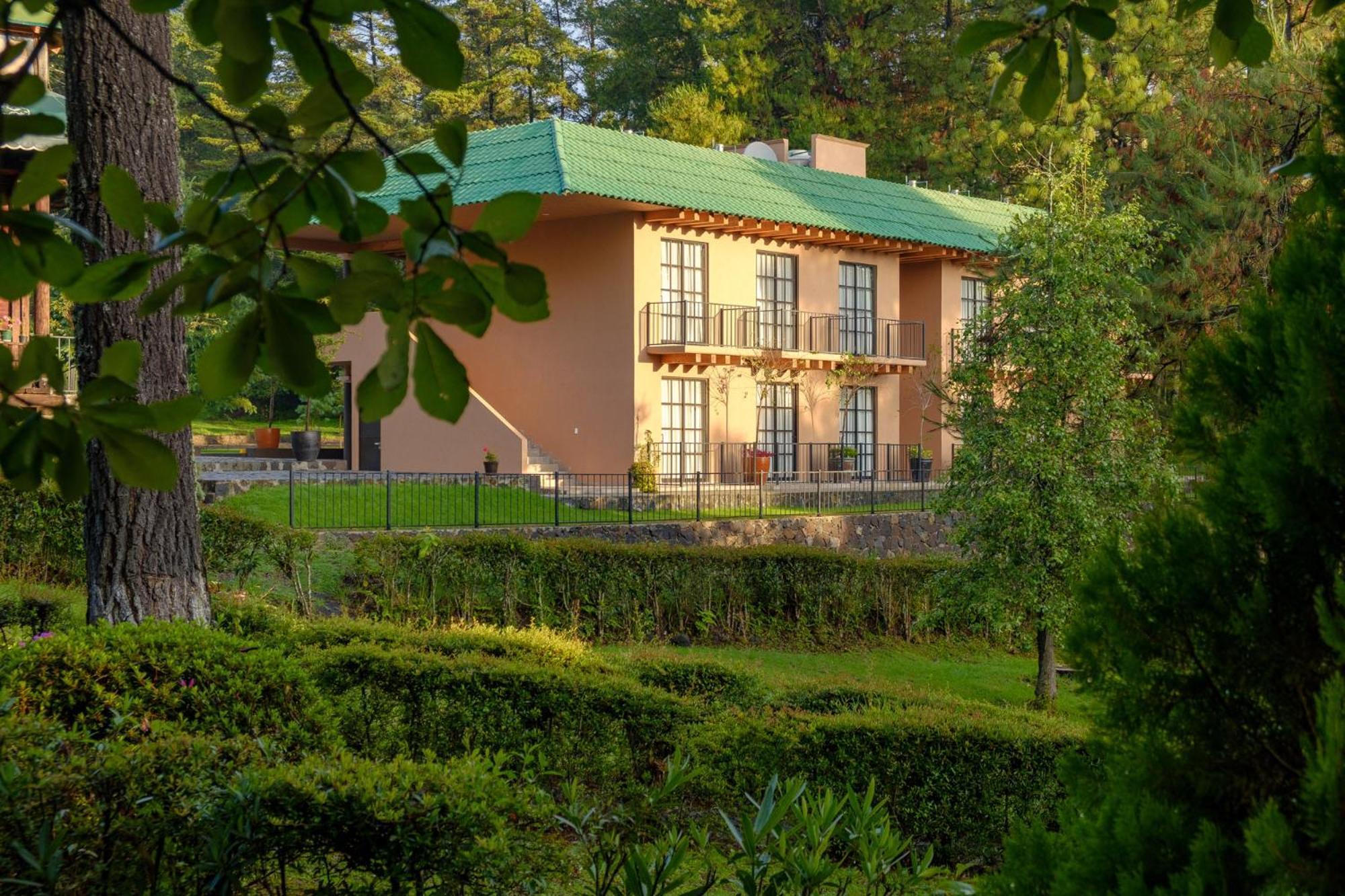 Zirahuen Forest And Resort Exterior photo