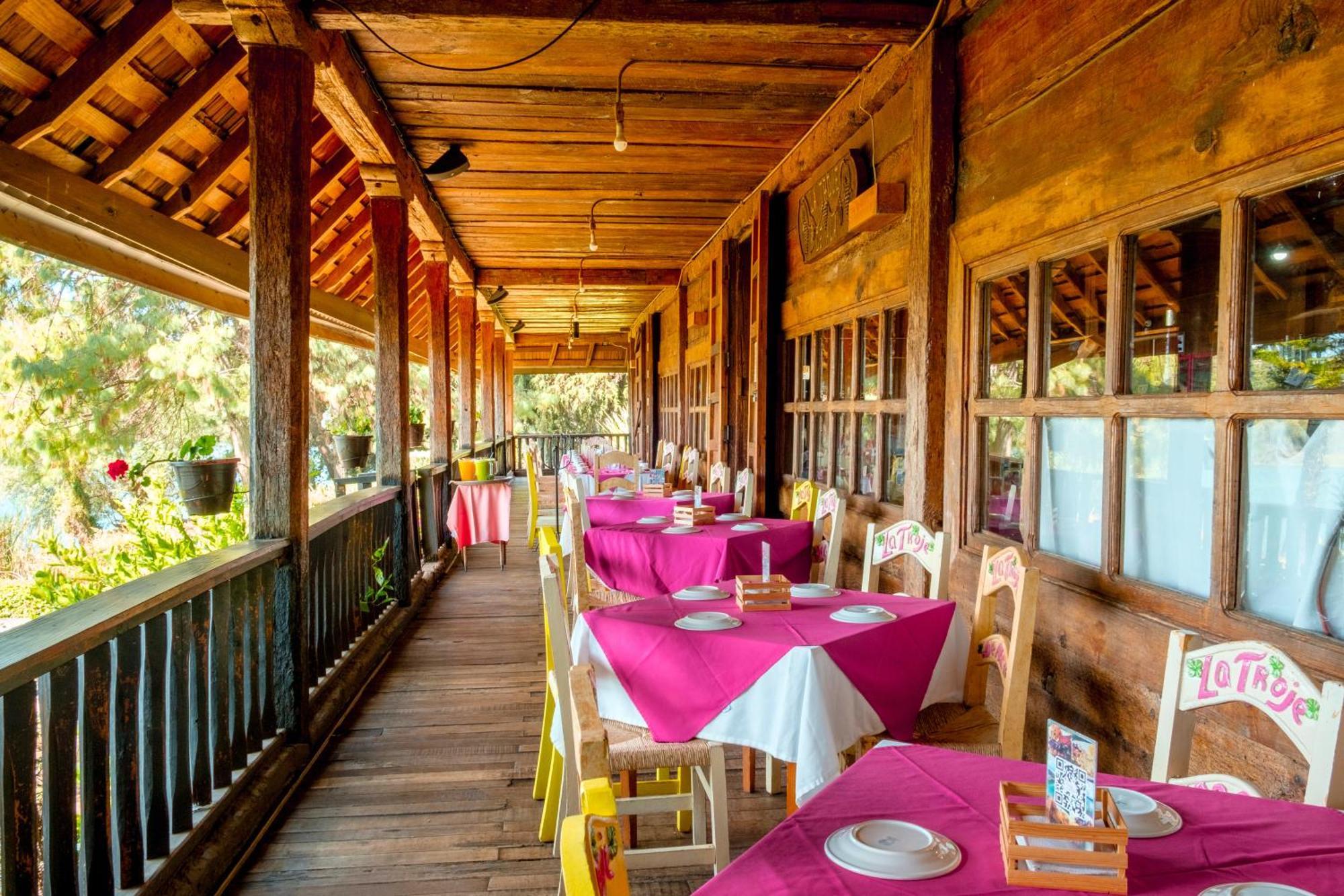 Zirahuen Forest And Resort Exterior photo