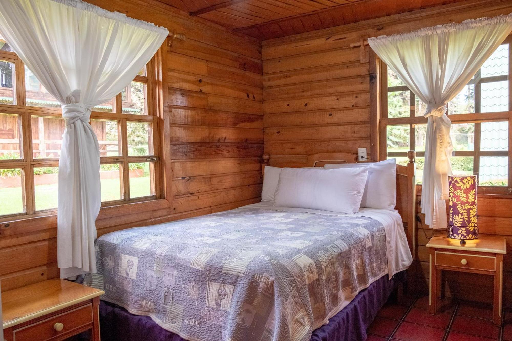 Zirahuen Forest And Resort Exterior photo